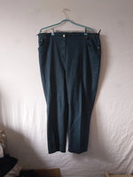 Pantalon grande taille un peut élastique