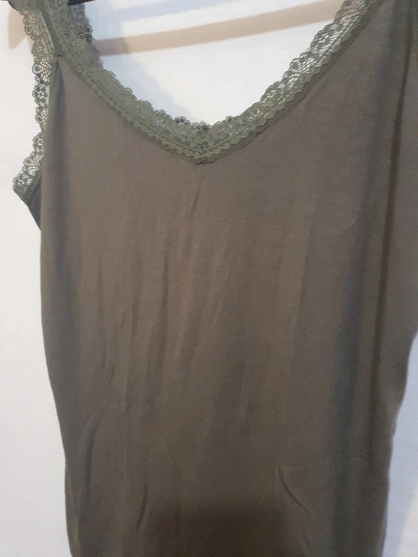 Débardeur avec dentelle