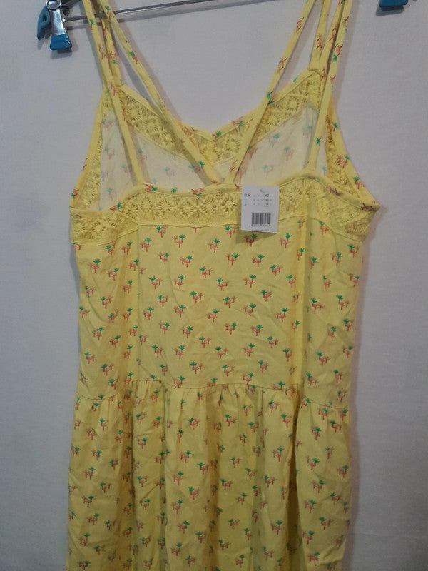 Robed'été jaune et fleurie