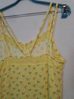 Robed'été jaune et fleurie