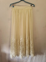 Jupe avec dentelle
