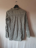 Chemisier rayé blanc et noir