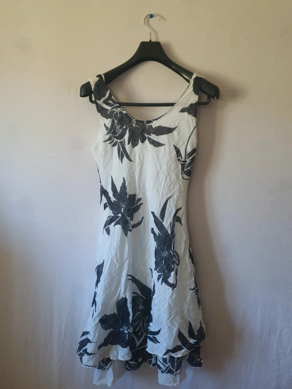 Belle robe d'été noir et blanche