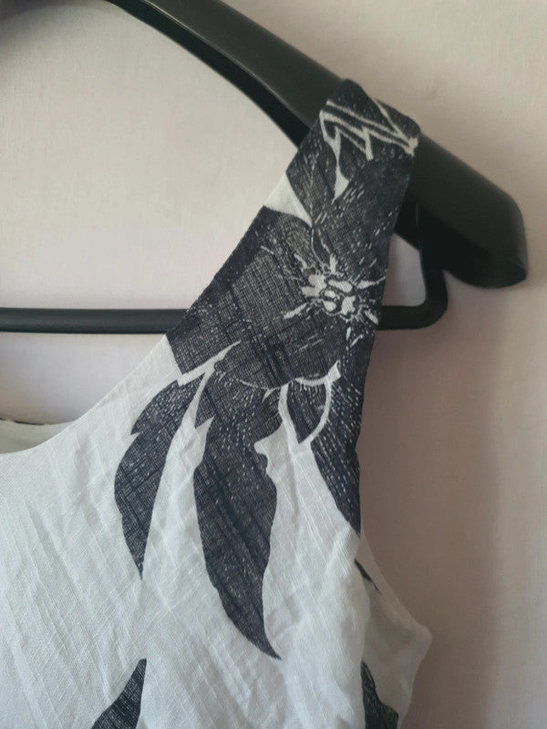 Belle robe d'été noir et blanche