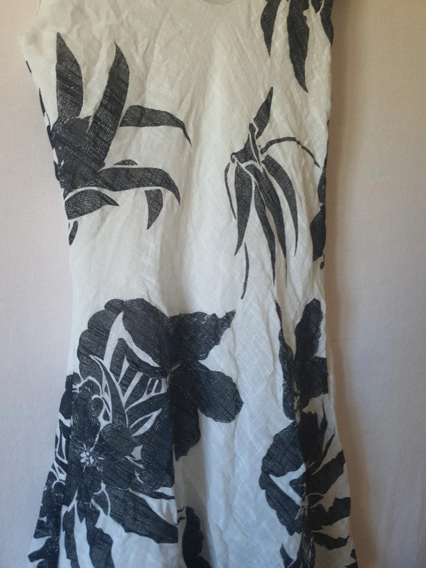 Belle robe d'été noir et blanche