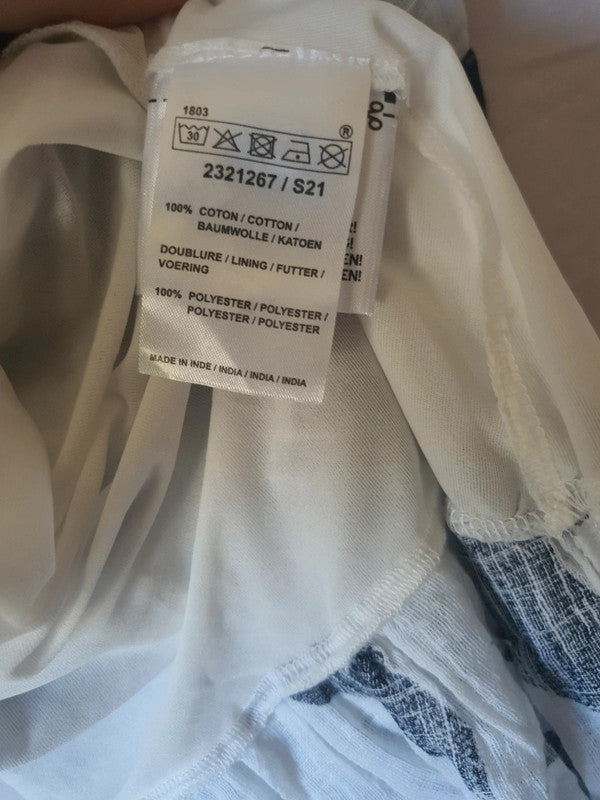 Belle robe d'été noir et blanche