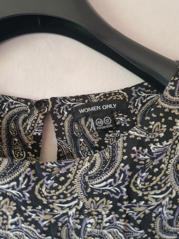 Robe courte avec motifs