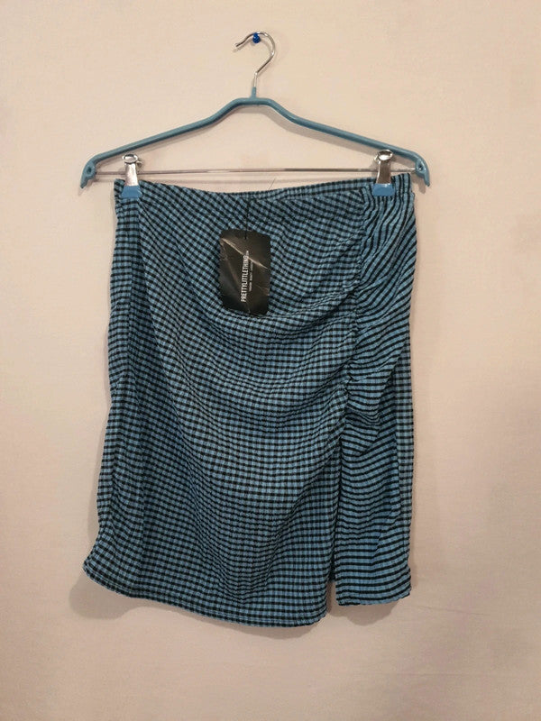 Jupe courte bleue et noir