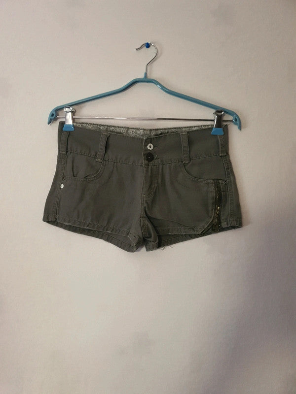 Short vert militaire