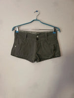 Short vert militaire