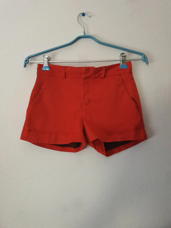 Short rouge