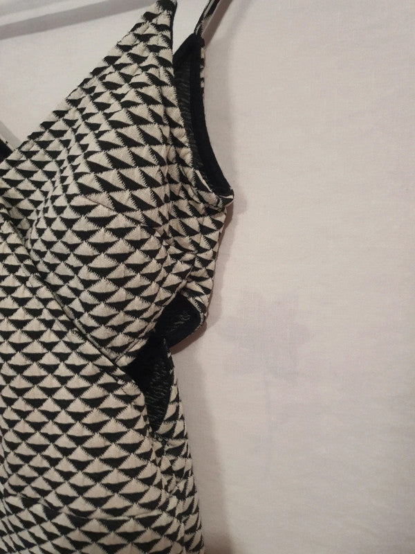 Magnifique robe d'été noire et blanche