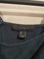 Robe d'été noire avec trou