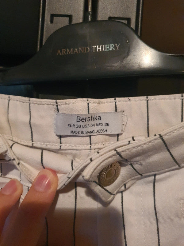 Pantalon Bershka blanc rayé
