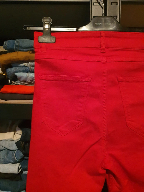 Jeans rouge et noir Zara