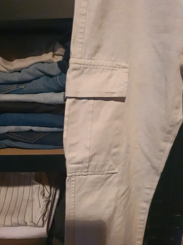 Pantalon crème Stradivarius