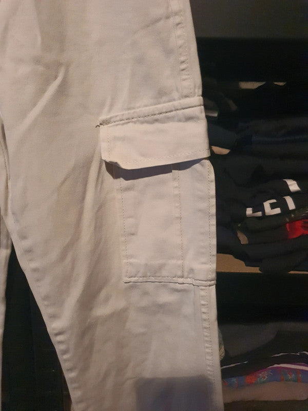 Pantalon crème Stradivarius