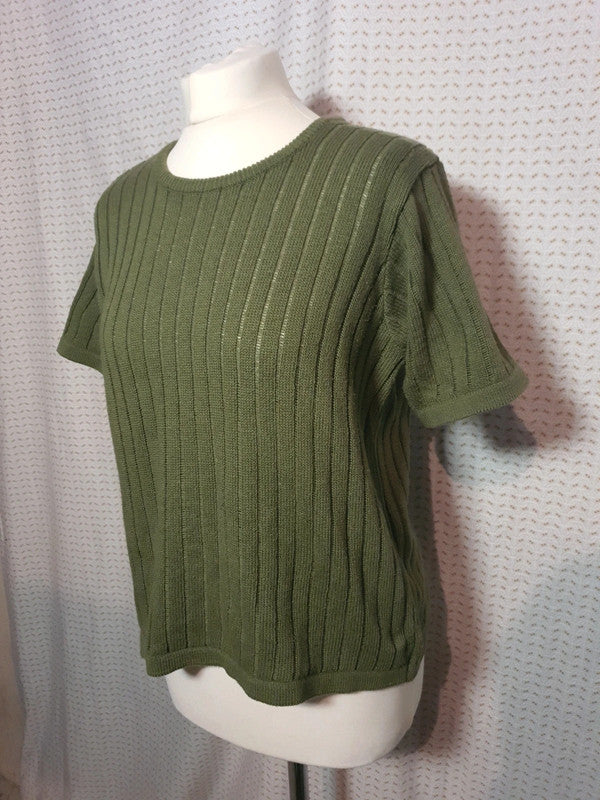 Pull semi transparent à manche courte