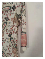 Belle robe légère à manche longue