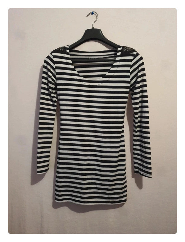 Petite robe à manches longues