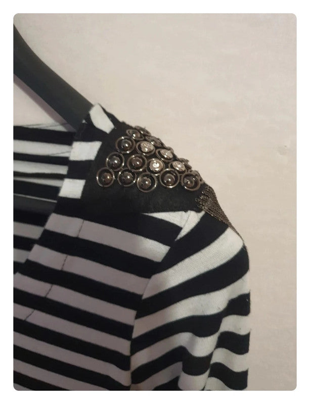 Petite robe à manches longues