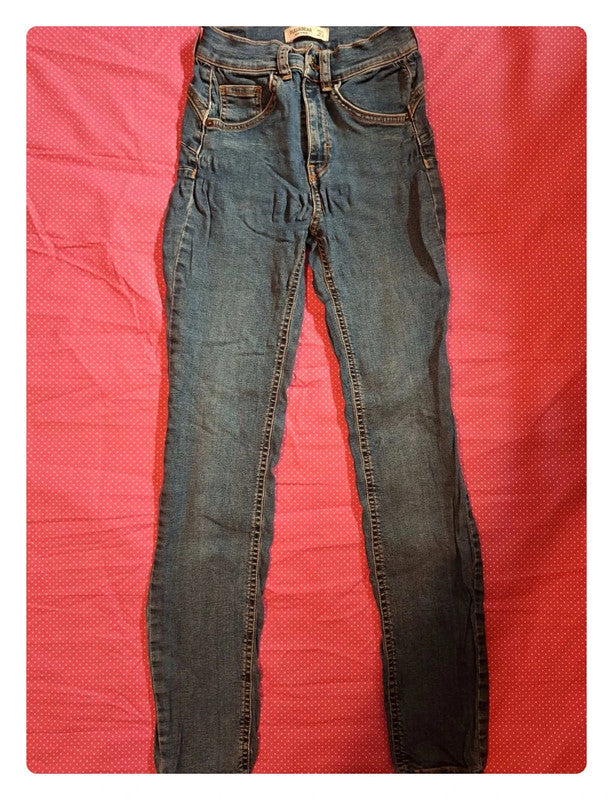 Jeans Pull&Bear Taille XS