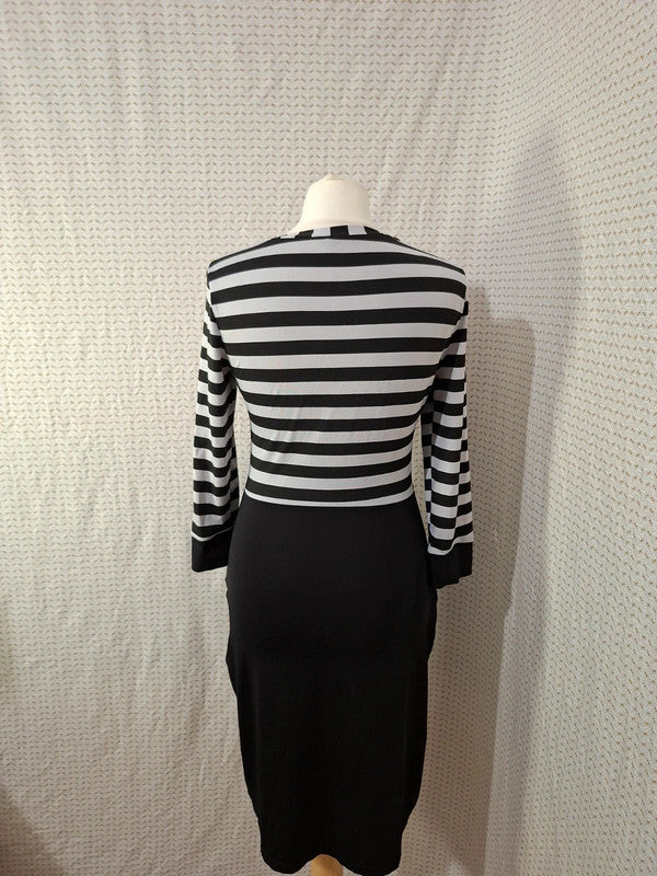 Robe noir et blanche Mademoiselle-Élégance Taille M