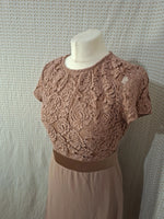 Robe beige Mademoiselle-Élégance Taille M