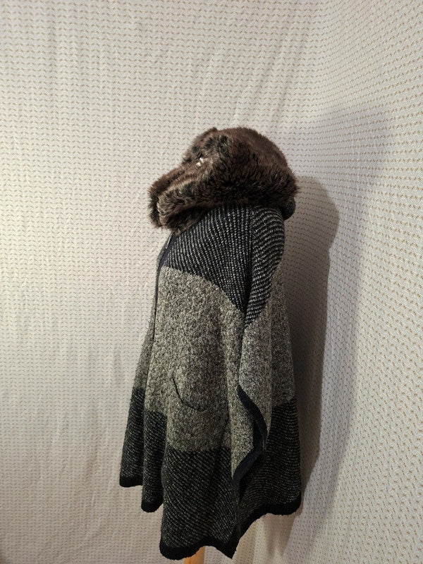 Poncho noir et gris Zara - Taille S - 36