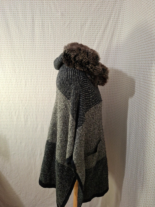 Poncho noir et gris Zara - Taille S - 36