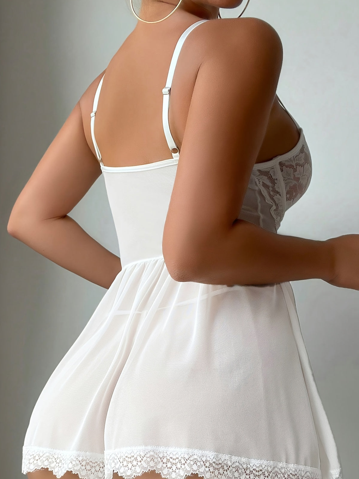 Ensemble lingerie dentelle & résille blanc & noir