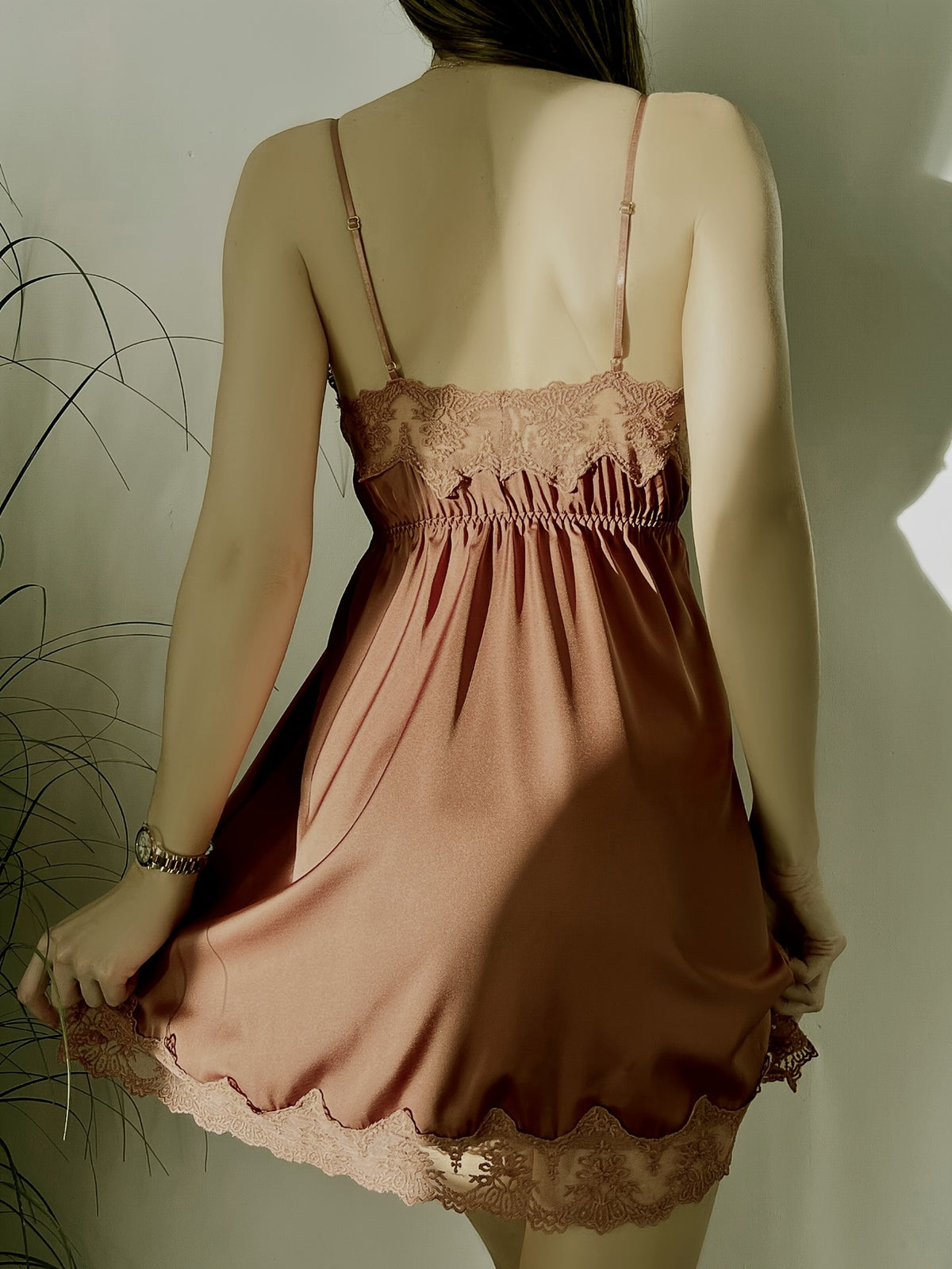 Ensemble de pyjama en satin contrasté avec dentelle