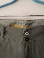 Short vert militaire