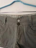 Short vert militaire