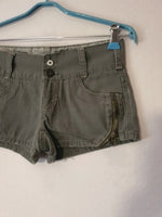 Short vert militaire