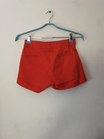Short rouge