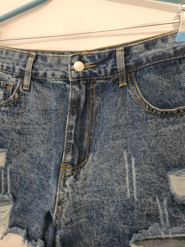 Mini short troué