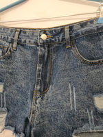 Mini short troué