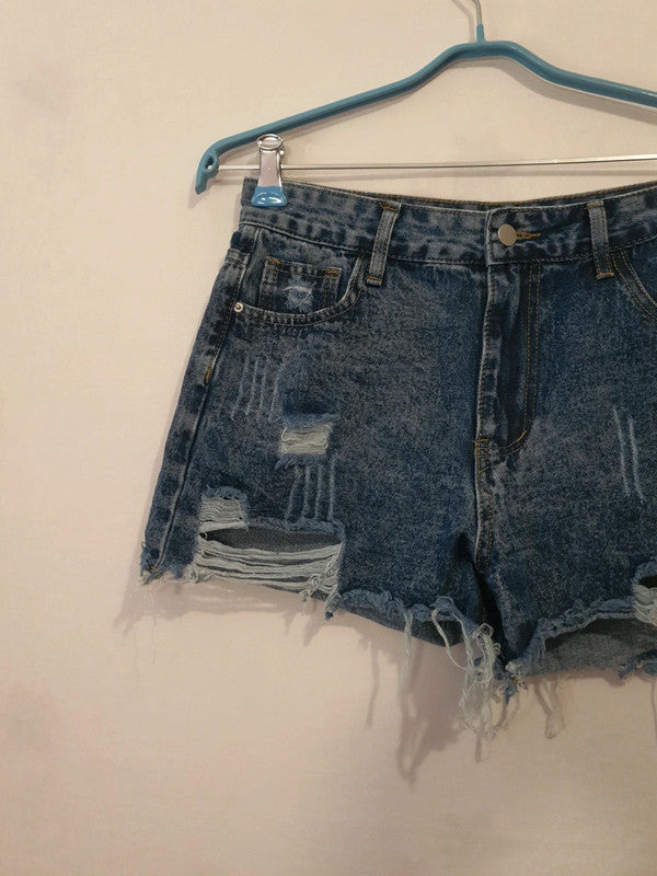 Mini short troué