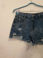 Mini short troué