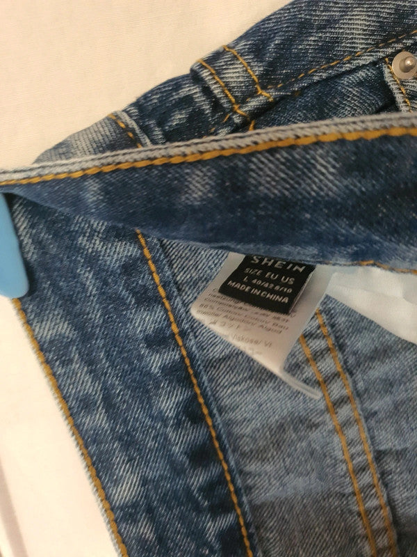 Mini short troué