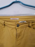 Short jaune moutarde