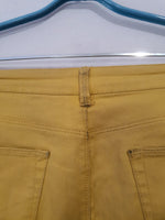 Short jaune moutarde