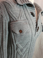 Pull gris IKAO