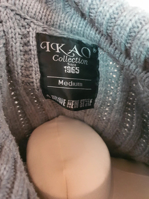 Pull gris IKAO