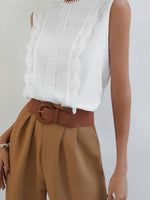 Top à lacets contrastés et bordure festonnée #collection Monaco
