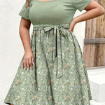 Robe trapèze grande taille à imprimé floral