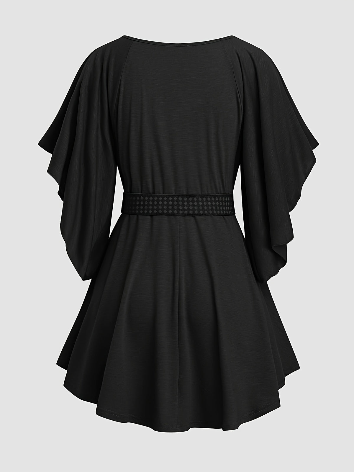 T-shirt élégant grande taille avec chaîne cœur et ceinture