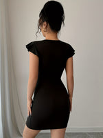Robe moulante élégante avec manches bouffantes#Paris