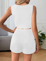 Ensemble débardeur découpé et jupe-short #collection Paris